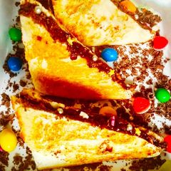 A picture of Chocolate sandwich.
