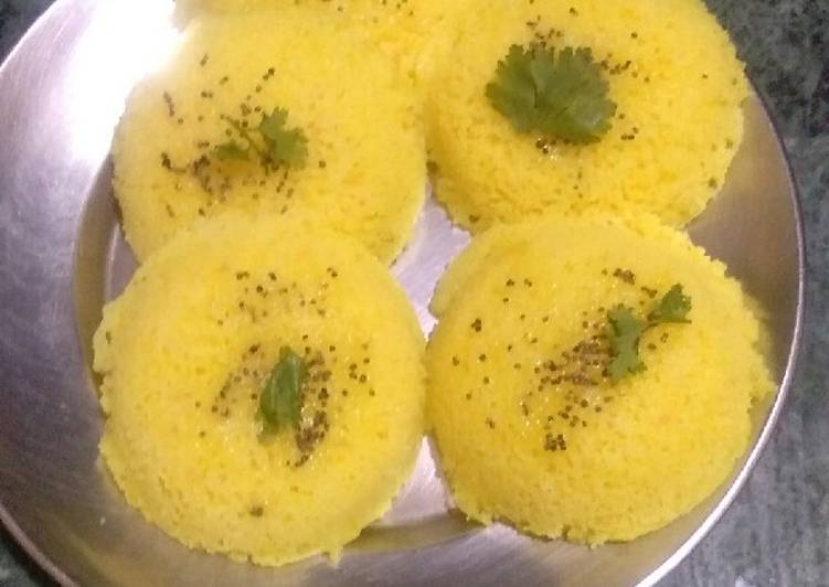 Recipe of Favorite Instant rawa dhokla
