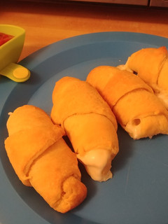 A picture of Super easy pizza rolls.
