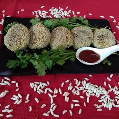 A picture of Murmura potato tikki.