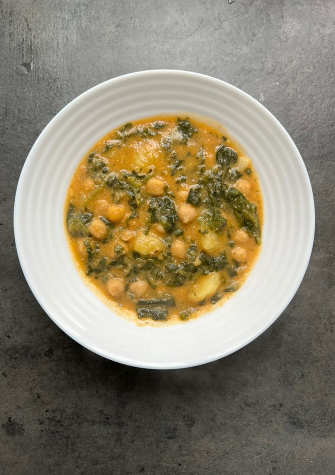 Una foto de Potaje de garbanzos con espinacas