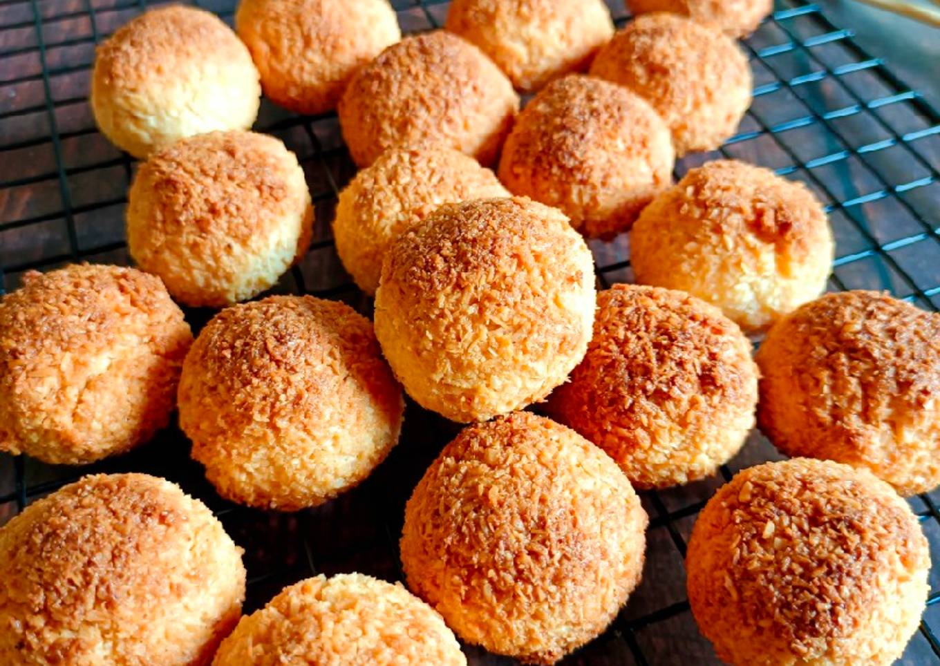 Eggless Coconut Macaroons