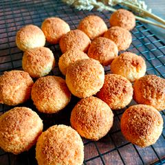 A picture of Eggless Coconut Macaroons.