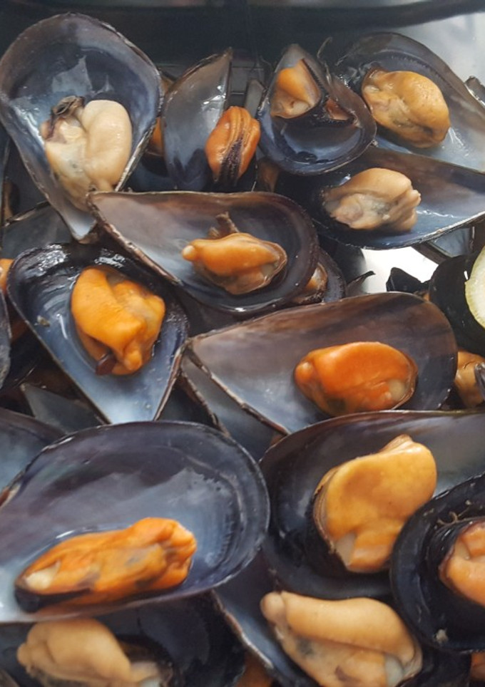 Una foto de Mejillones al vapor