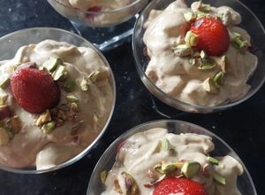 Una foto de Postres de pistacchio 💚 y Fragola 🍓