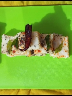 રવા ઢોકળા (rava dhokla recipe in Gujarati) રેસીપી મુખ્ય ફોટો
