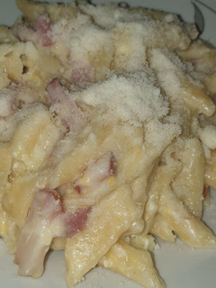 Una foto de Macarrones carbonara Thermomix