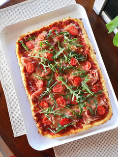 Una foto de Pizza rústica de coliflor