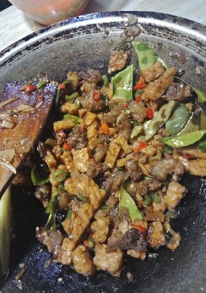 Foto resep Tumis tetelan dan tempe masak mercon