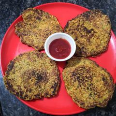 A picture of Moong thaalipeeth.