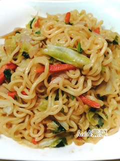 簡單 高麗菜炒泡麵(五辛素) 的食譜成品照片