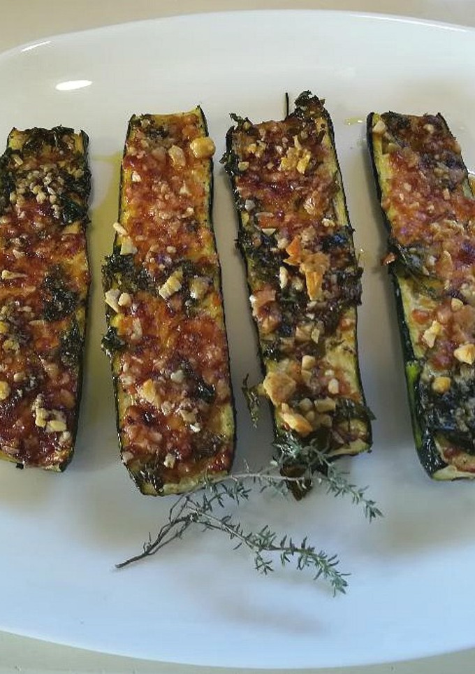 Una foto de Calabacines al horno con queso parmesano