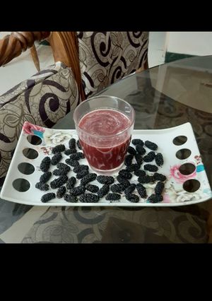 A picture of Mulberry juice.