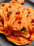 Tagliatelle and chicken in vodka sauce