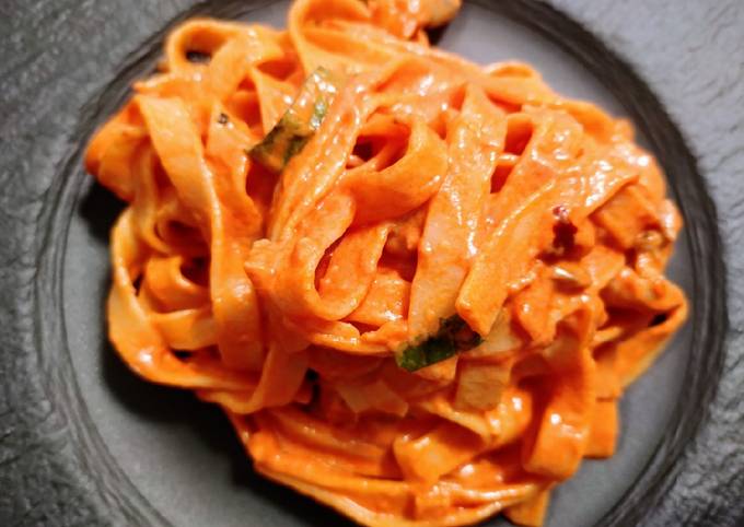 Step-by-Step Guide to Make Homemade Tagliatelle and chicken in vodka sauce