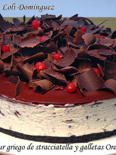 Una foto de Tarta de yogur griego de stracciatella y galletas Oreo (Sin Horno)