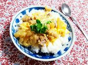 A picture of chicken egg rice