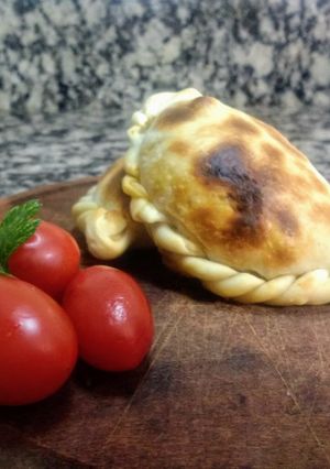 Una foto de Empanadas de asado y chorizo