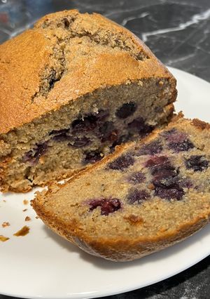 Una foto de Biscocho de Espelta y arándanos en panificadora