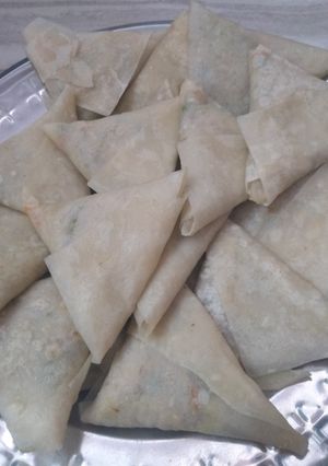 A picture of Frozen Samosas.