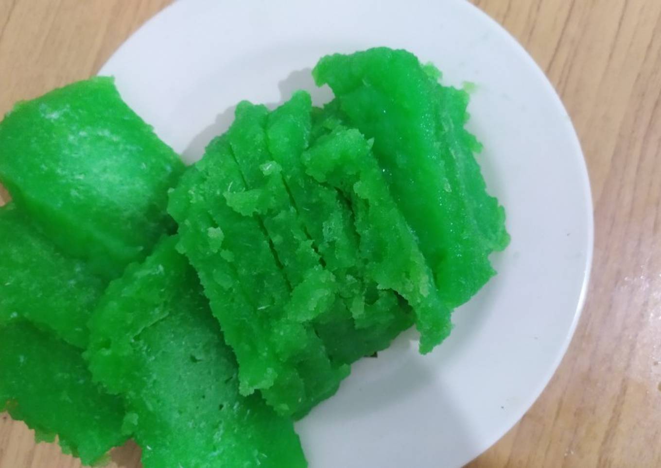 Kue bolu singkong
