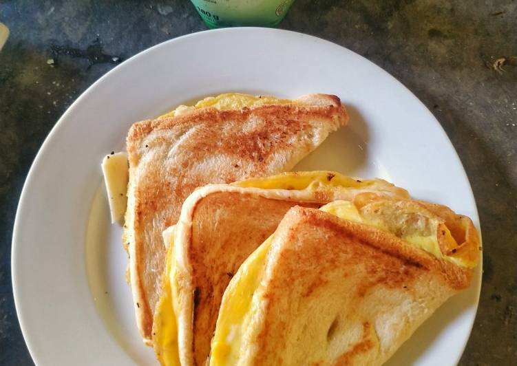 Roti lipat telur keju