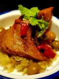 Malaya keto de vaca y encurtidos con repollo salteado