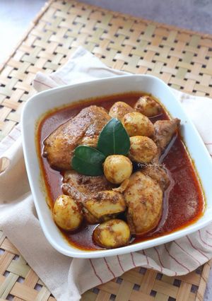 Foto resep Gulai Ayam Telur Puyuh