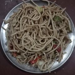 A picture of Chowmein.
