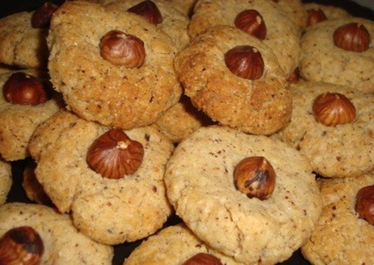 Steps to Make Quick Biscuits sablés aux noisettes