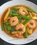 Stir Fried Sugar Snaps & Baby Corn With White Shrimps