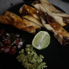 A picture of Pulled Pork Mexican Taco Wraps.