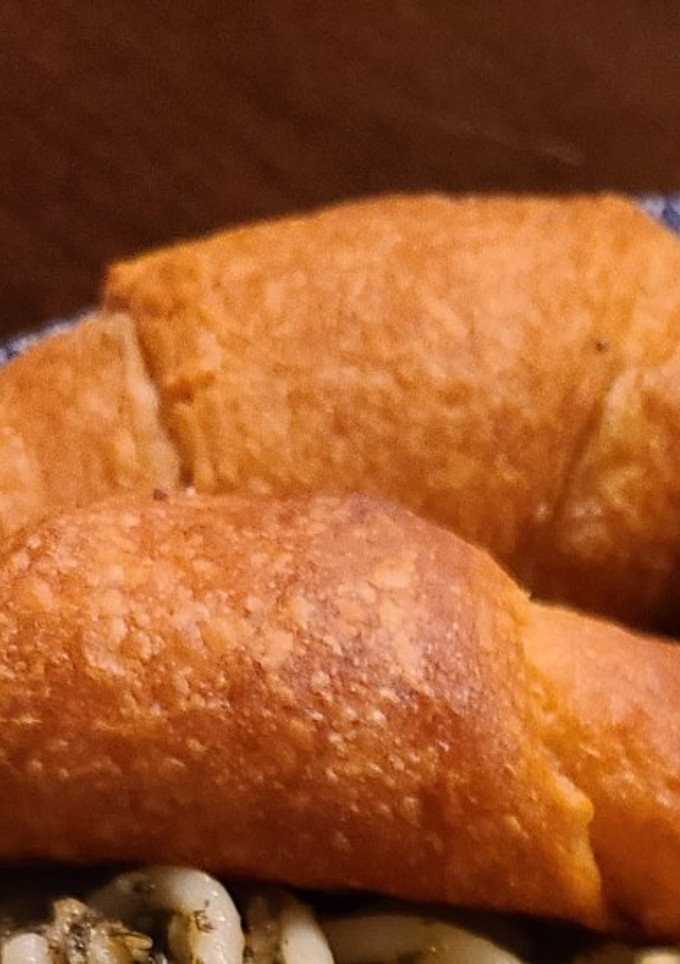 A picture of Mojo's Catnipbuttered Cresents.