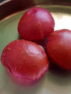 பீட்ரூட் பூரி செய்முறை முக்கிய புகைப்படம்