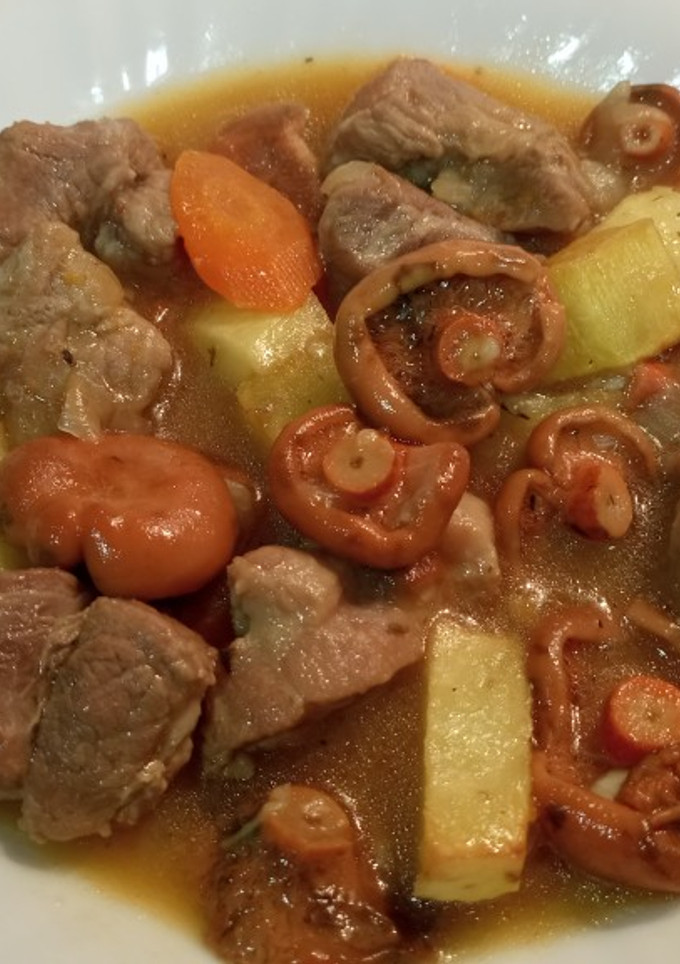 Una foto de Guisadillo de carne con Níscalos en olla express