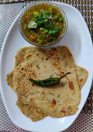 મટર કા નીમોના (યુંપી) રેસીપી મુખ્ય ફોટો