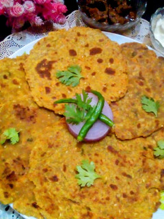 वेजिटेबल मसाला ज्वार थेपला रेसिपी मुख्य फोटो