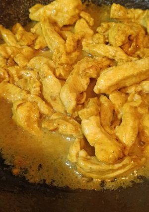 Foto di Straccetti di pollo alla curcuma e soia