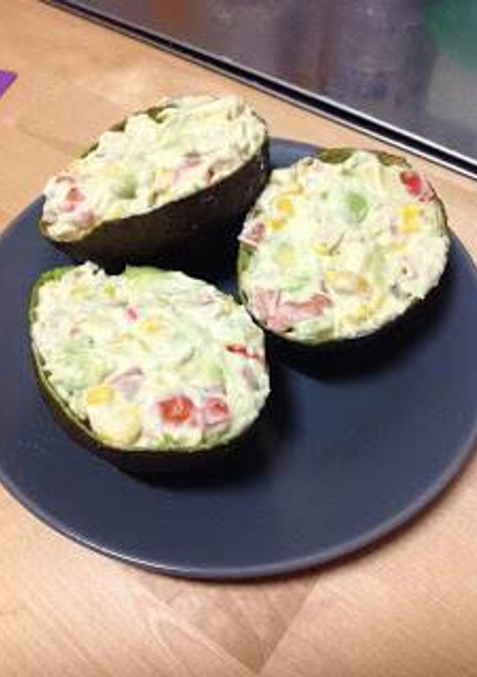 Una foto de Aguacates rellenos