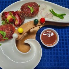 A picture of Beetroot Egg Chop.