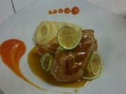 Una foto de suprema de naranja