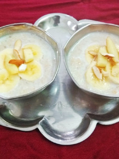 A picture of Fruits Nuts Porridge - Leftover Rotis.