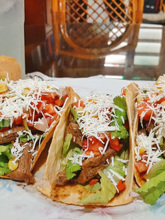 Una foto de Taquitos mexicanos
