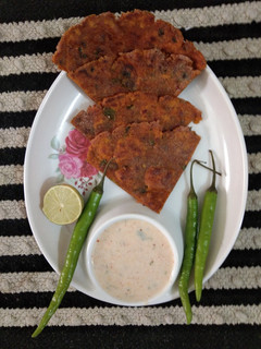 રાજગરાની મસાલા ભાખરી(Rajgira masala bhakhri recipe in Gujarati) રેસીપી મુખ્ય ફોટો