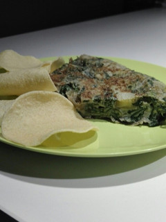 Una foto de Tortilla de berenjena y espinacas 🍆🌿