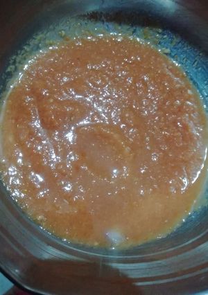 A picture of Tomato garlic chutney.