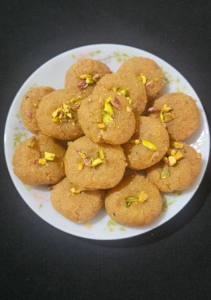 नारियल पेड़ा रेसिपी मुख्य फोटो