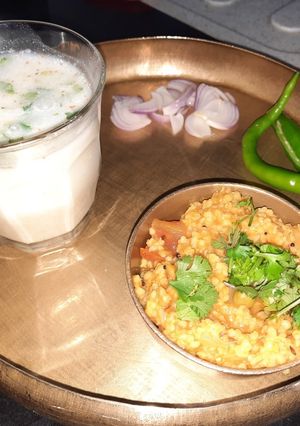 વેજ ફાડા ખીચડી (Veg. Fada Khichdi Recipe In Gujarati) રેસીપી મુખ્ય ફોટો
