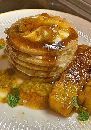 A picture of Caribbean spiced pancakes with pineapple.