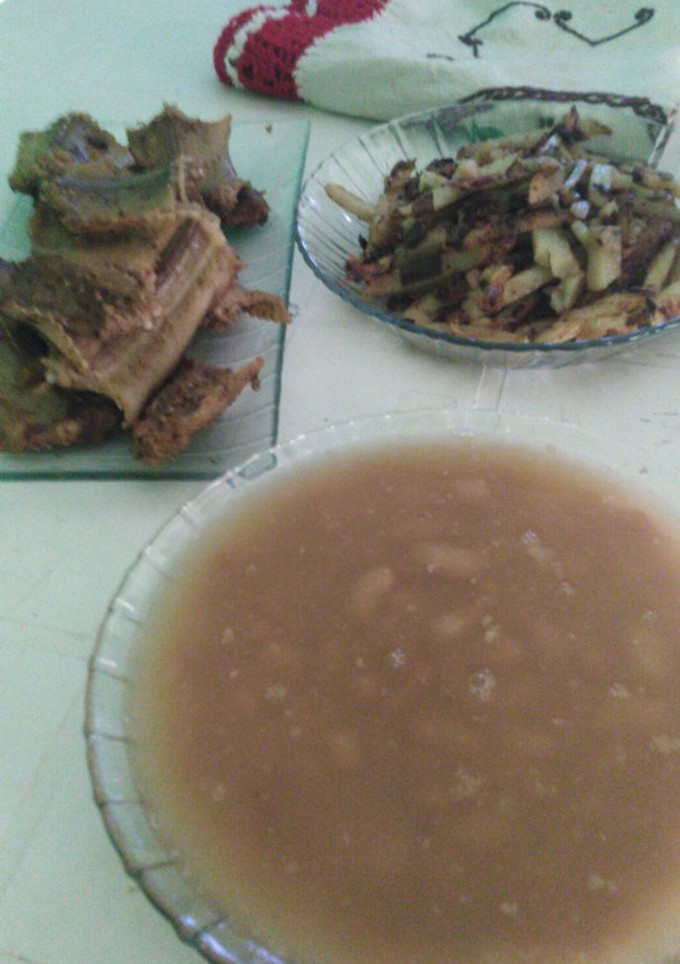 Una foto de Víbora de cascabel y frijoles en agua y sal